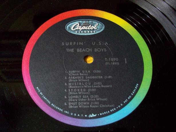 http://www.autistici.org/2000-maniax/images/lp%20covers/surfin_usa%20003.JPG