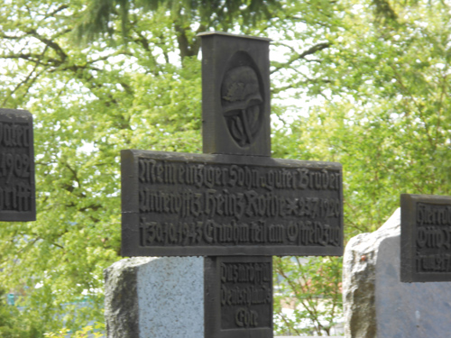 Wehrmachtsgrab auf dem Suhler Hauptfriedhof