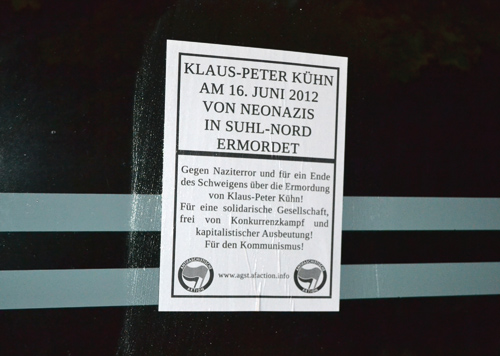 Plakate zum Gedenken an Klaus-Peter Kühn