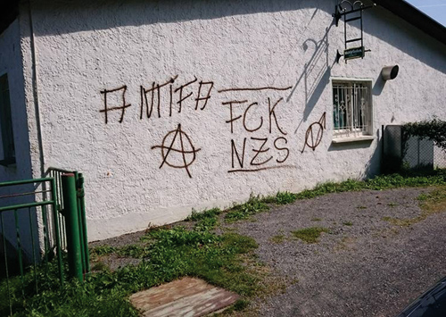 Verschönerung an Meininger Nazikneipe