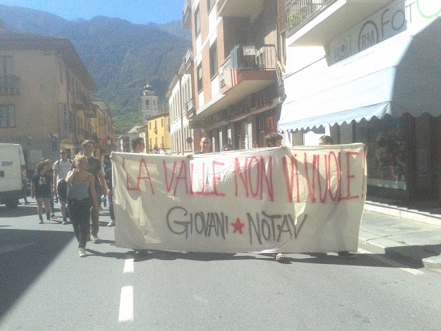 E’ iniziato il campeggio studentesco. Prime azioni no tav