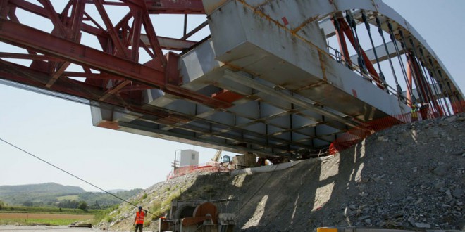 Ancora infortuni nei cantieri TAV: operaio schiacciato