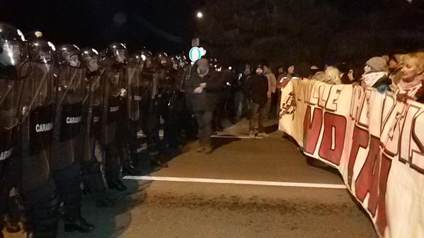 VIDEO – Sentenze e blocchi, la lunga giornata del 27