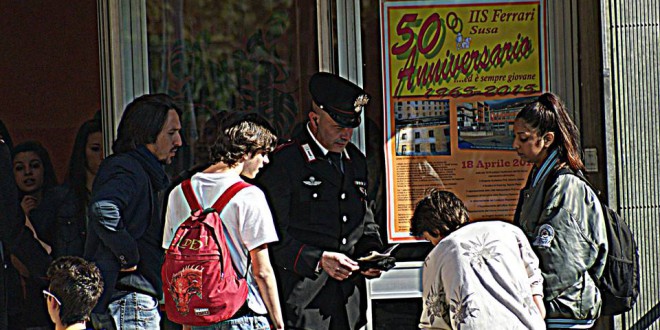 In Valsusa per entrare a scuola devi mostrare i documenti