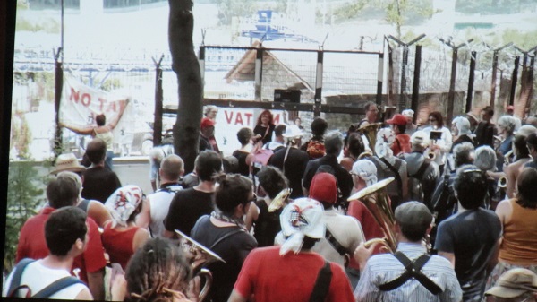 10/09 Al VisRabbia proiezione: “IL CANTIERE – COSTRUIRE LA RESISTENZA”