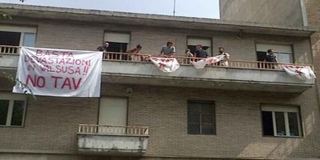 No Tav, giornalista indagato per violazione di domicilio. “Ha seguito manifestanti e smentito versione polizia”