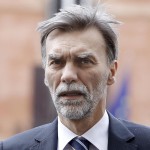 Il Sottosegretario alla Presidenza del Consiglio, con delega allo Sport, Graziano Delrio, in piazza Colonna mentre rientra a Palazzo Chigi, Roma, 18 Giugno 2014. ANSA/ GIUSEPPE LAMI