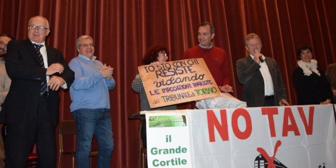 A volte succede. Note di Nicoletta sull’incontro con De Magistris